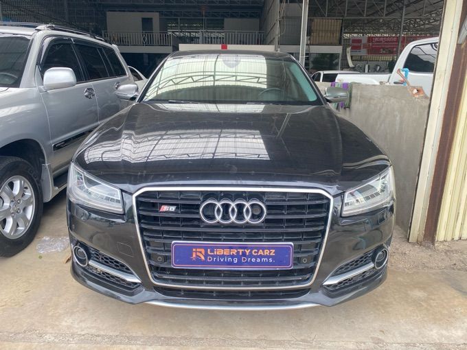 Audi A8 2013