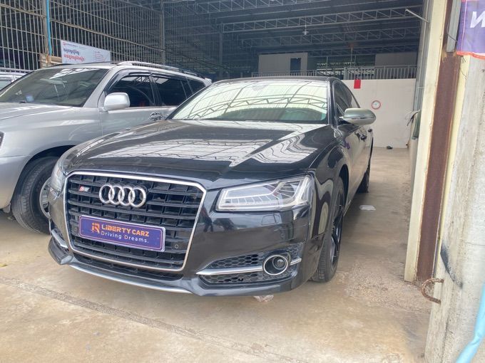 Audi A8 2013