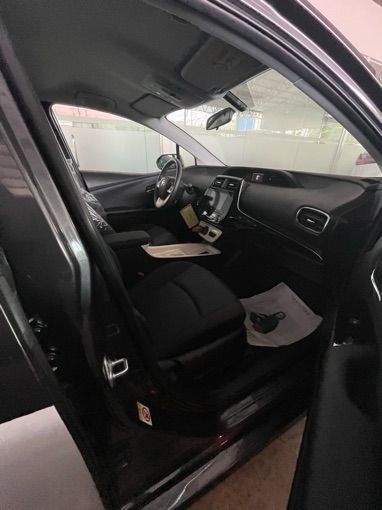 តូយ៉ូតា Prius 2017