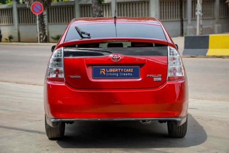 តូយ៉ូតា Prius 2008