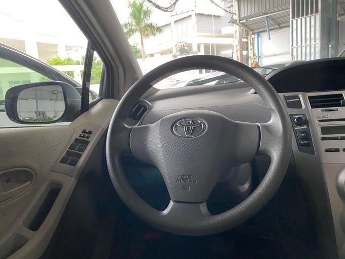 Toyota Vitz 2008