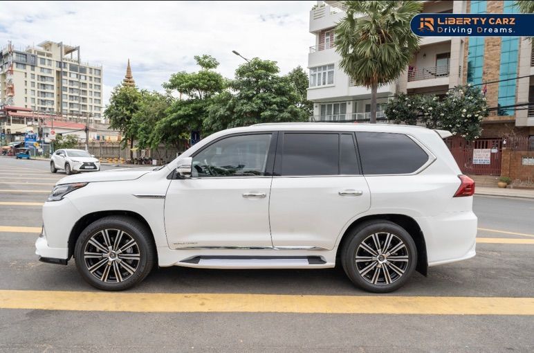 Lexus LX 570 2021