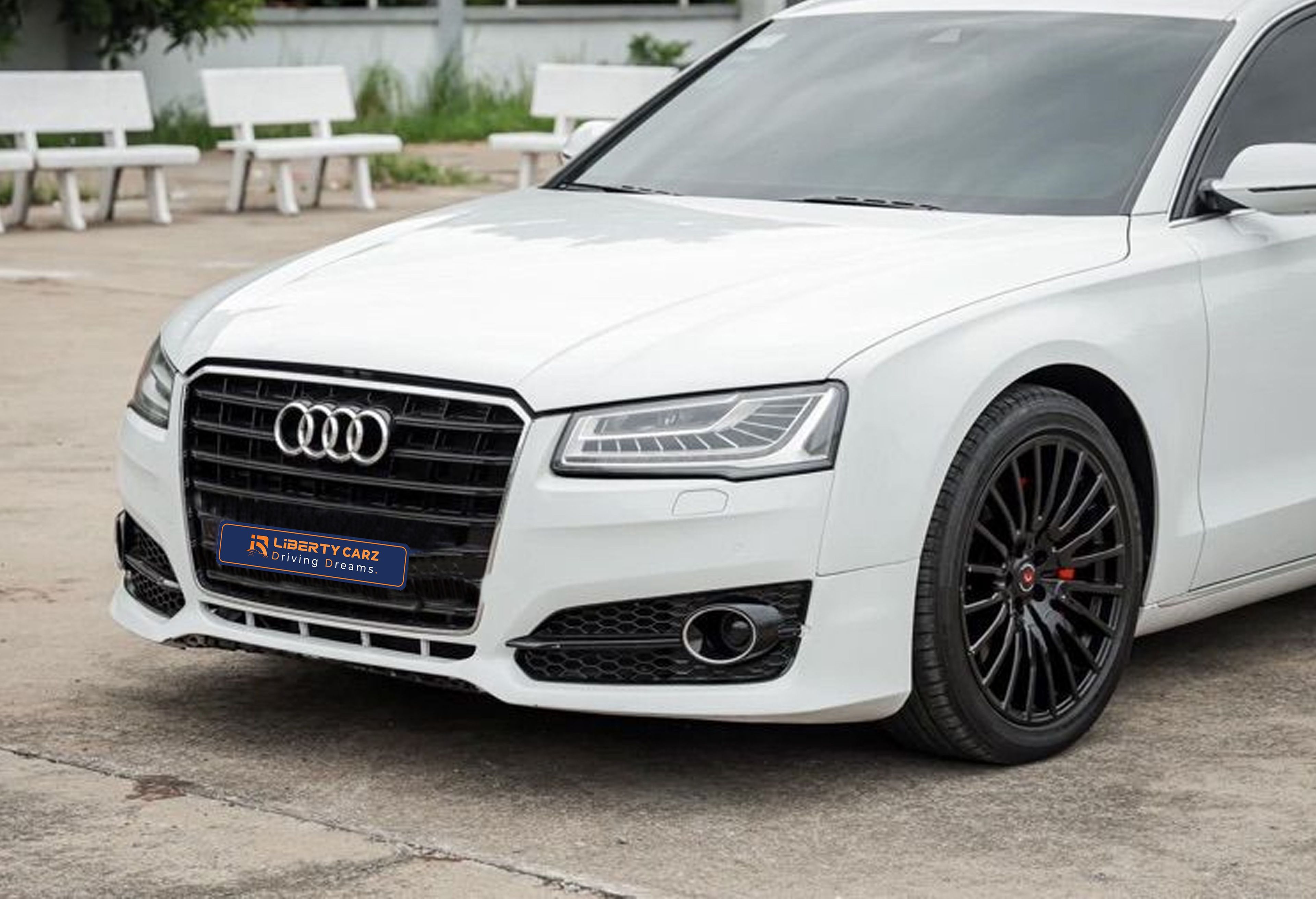 Audi A8L 2015