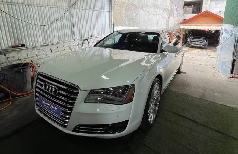 Audi A8L 2013