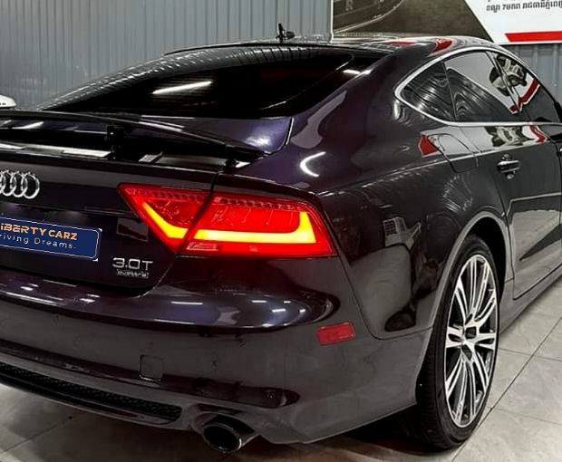 Audi A7 2012