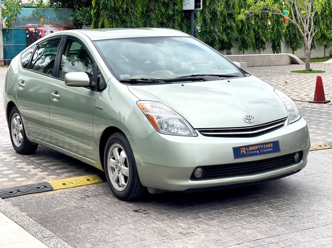 តូយ៉ូតា Prius 2007