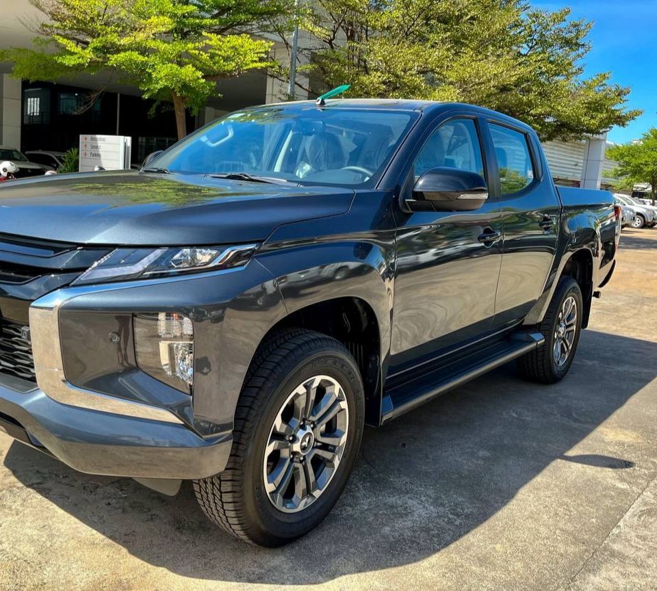 Mitsubishi Triton 2023