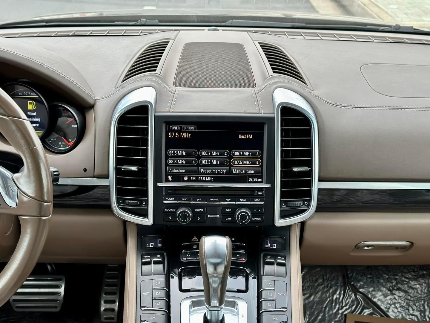 Porsche Cayenne 2012