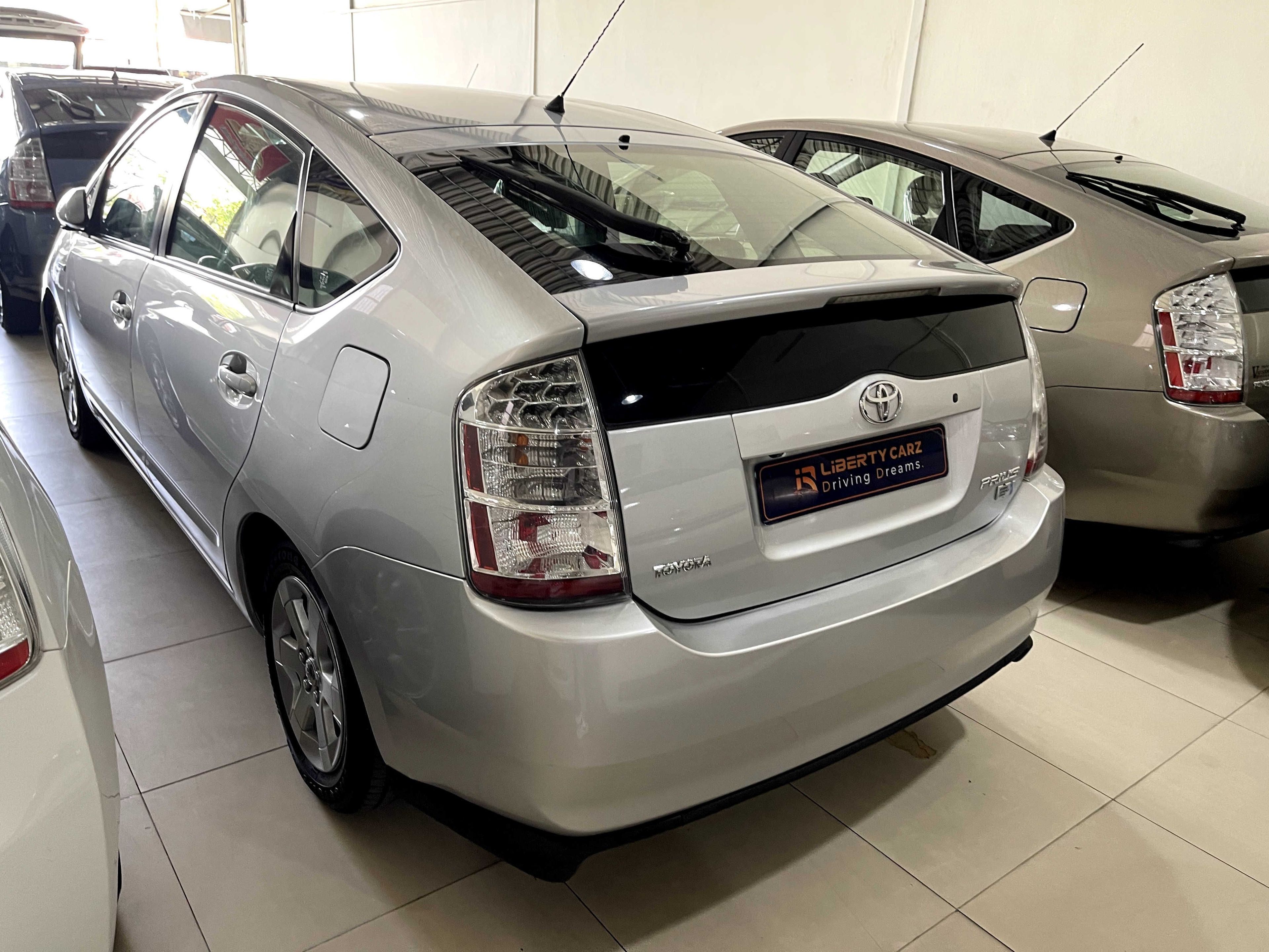 តូយ៉ូតា Prius 2009