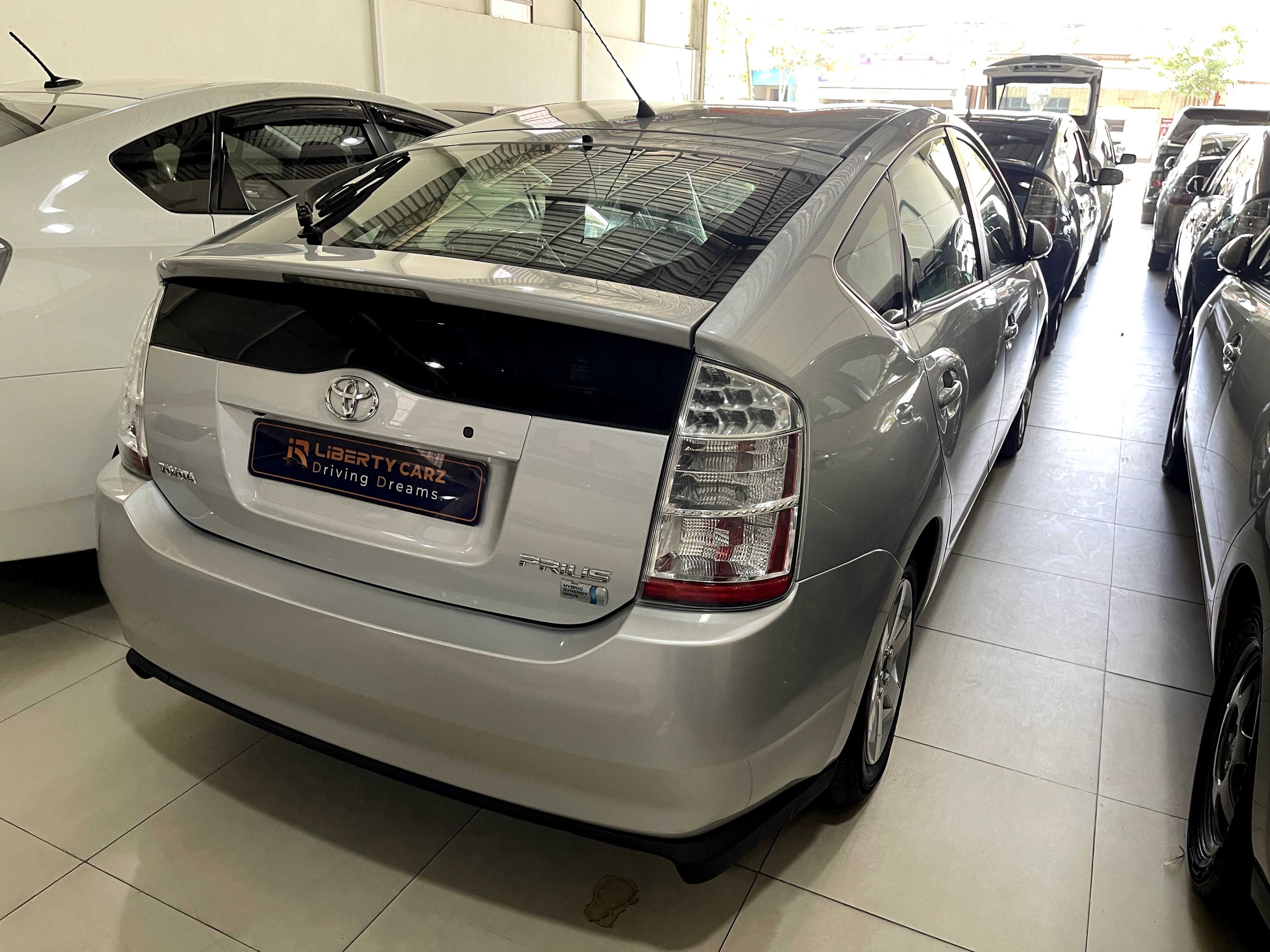 តូយ៉ូតា Prius 2009