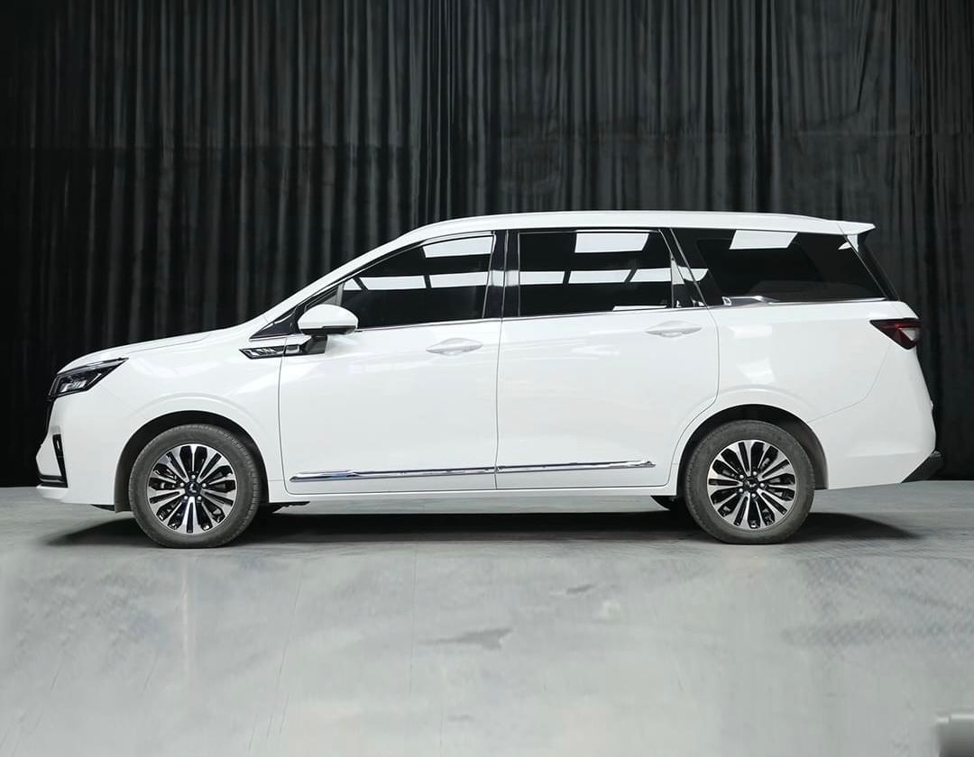 WULING JIACHEN 2023