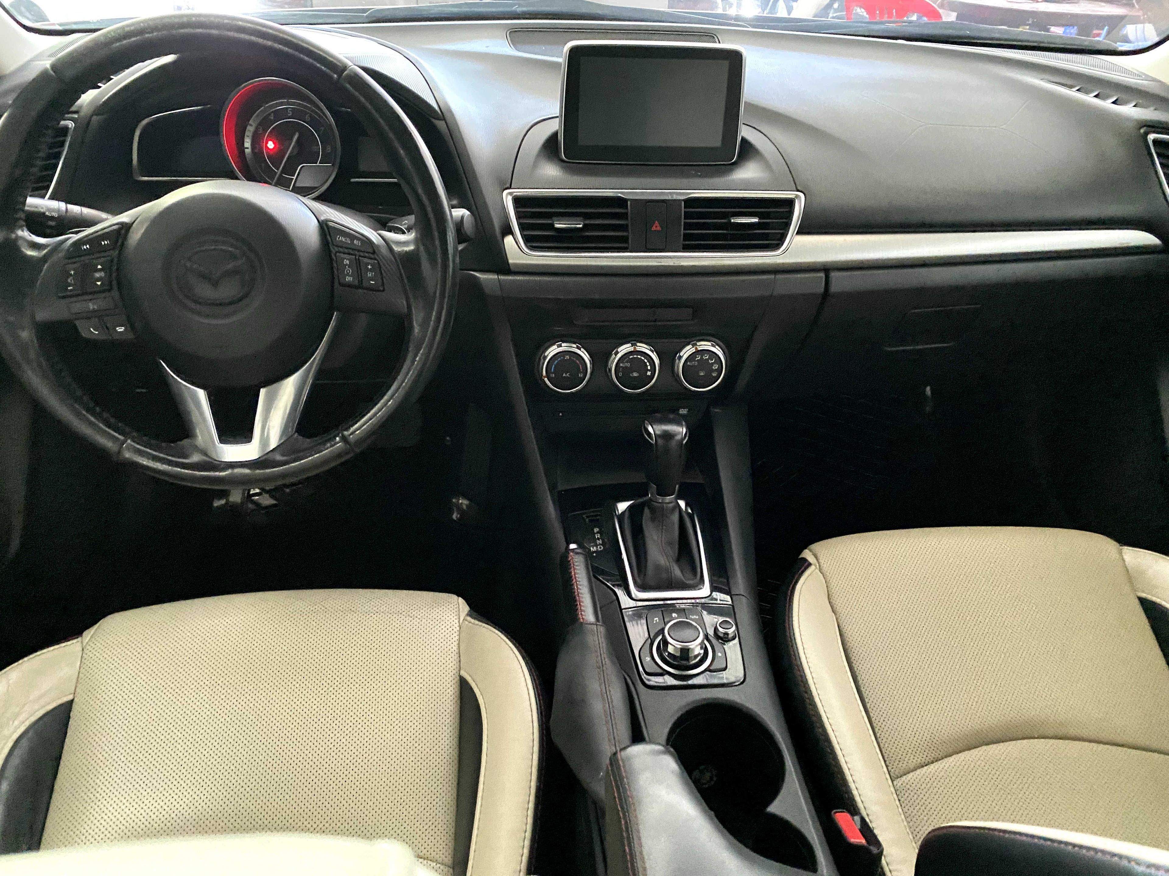 Mazda 3 2015