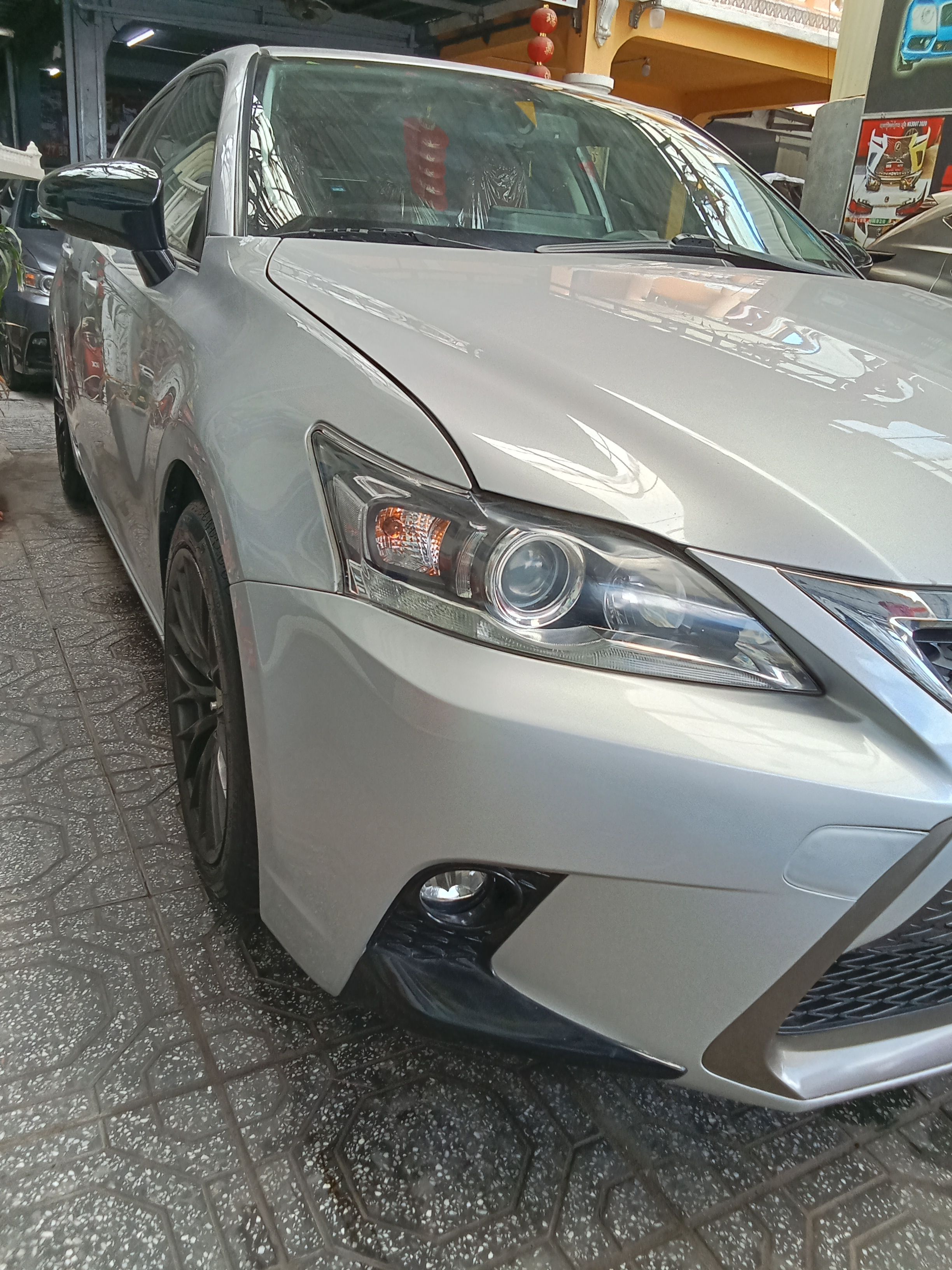 Lexus CT-200h 2012