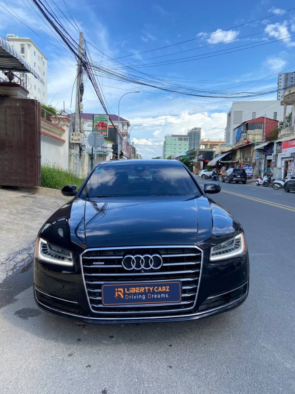 Audi A8L 2015