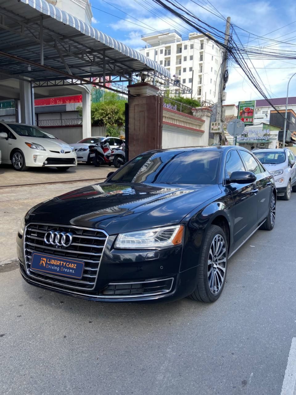 Audi A8L 2015