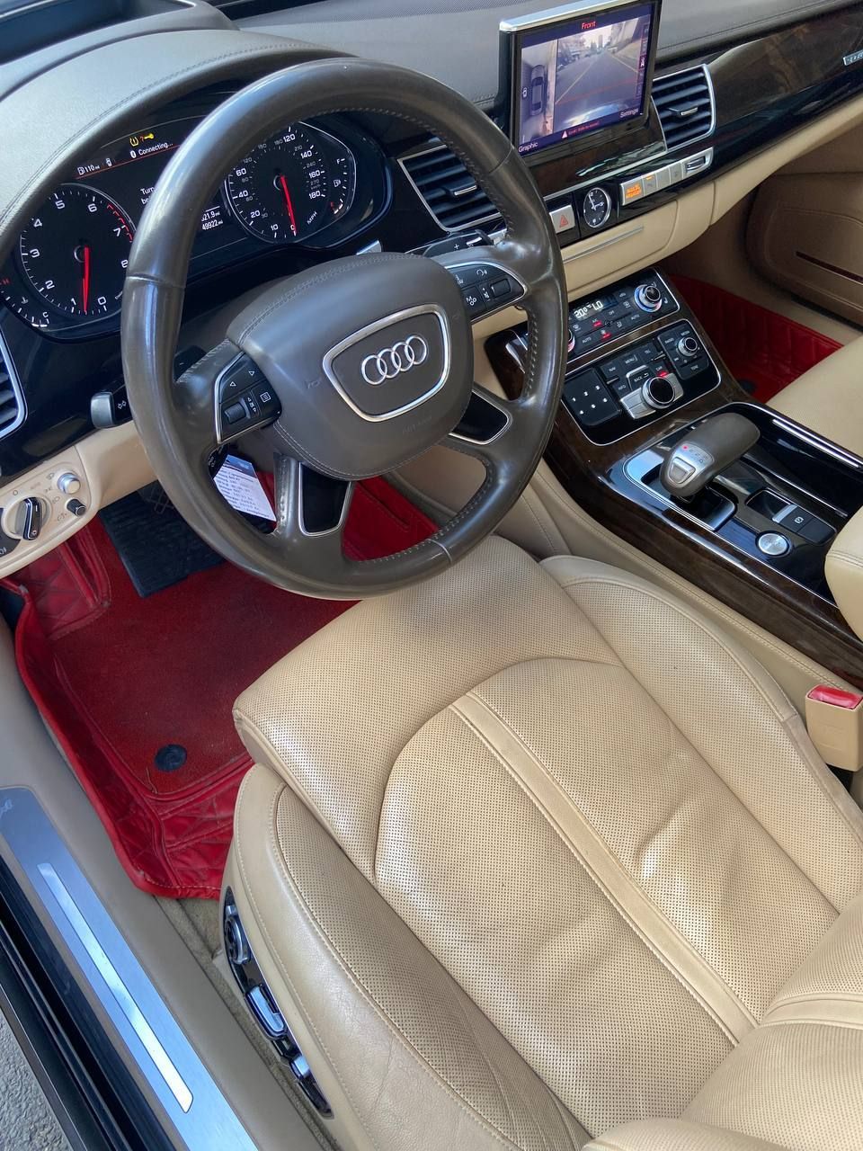 Audi A8L 2015