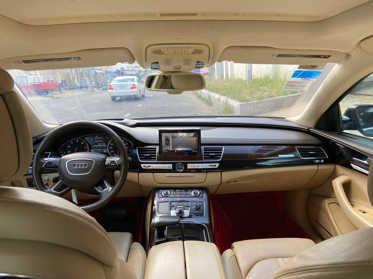 Audi A8L 2015