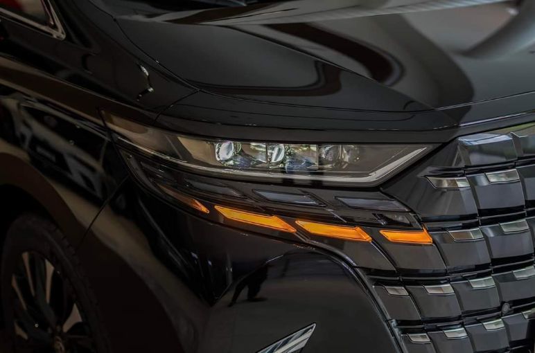 Toyota Alphard 2023