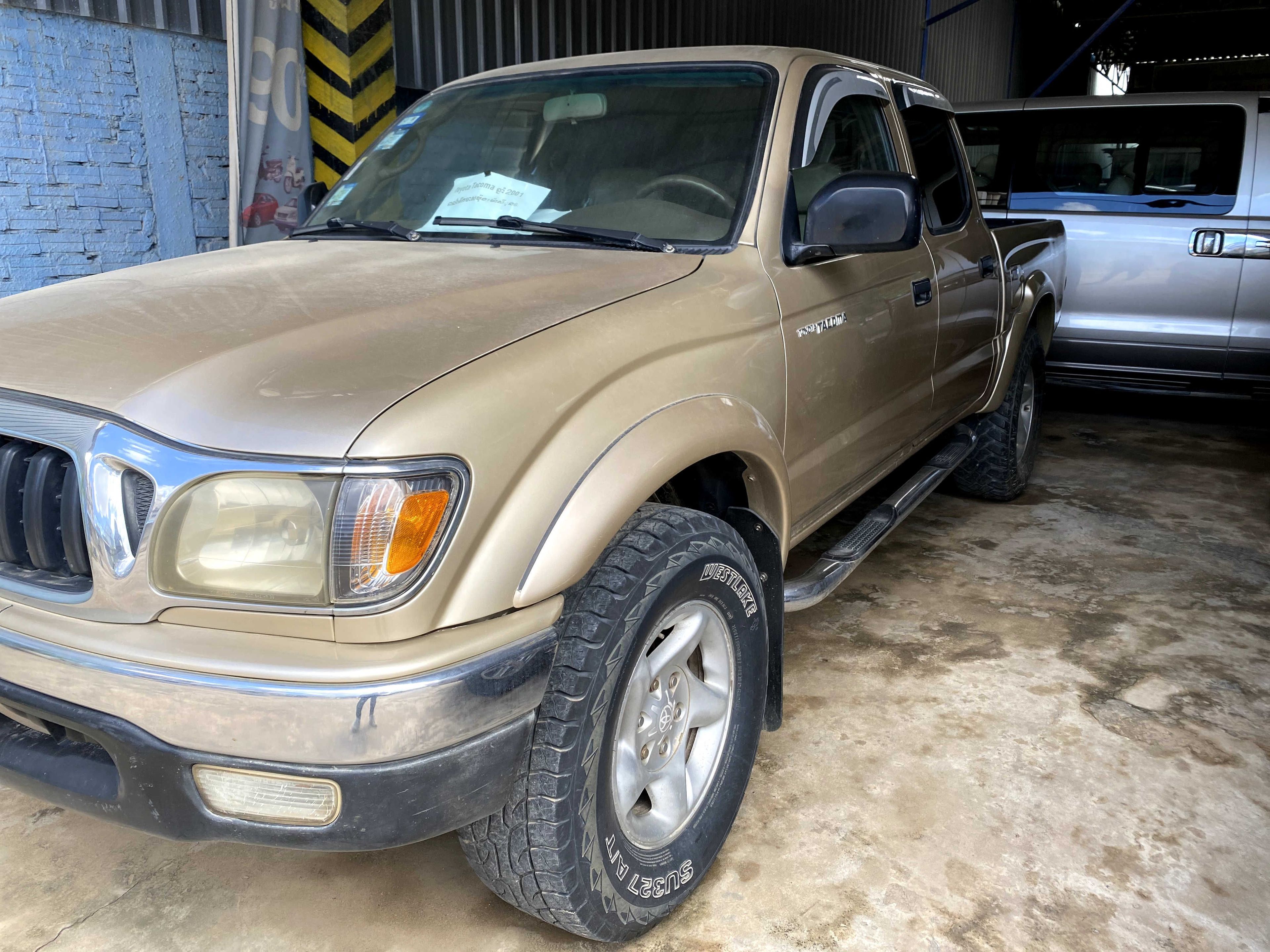 តូយ៉ូតា Tacoma 2001