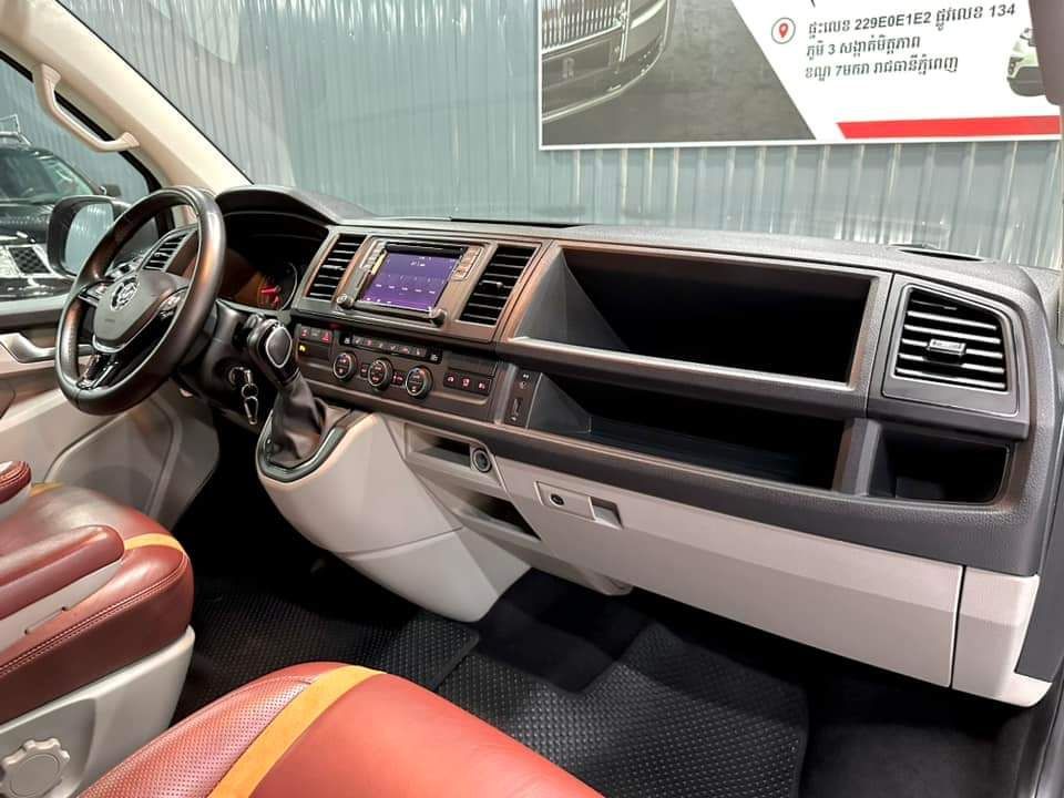 Volkswagen Caravelle 2018