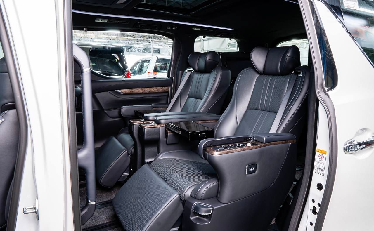 Toyota Alphard 2023