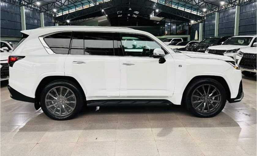 Lexus LX 600 2023