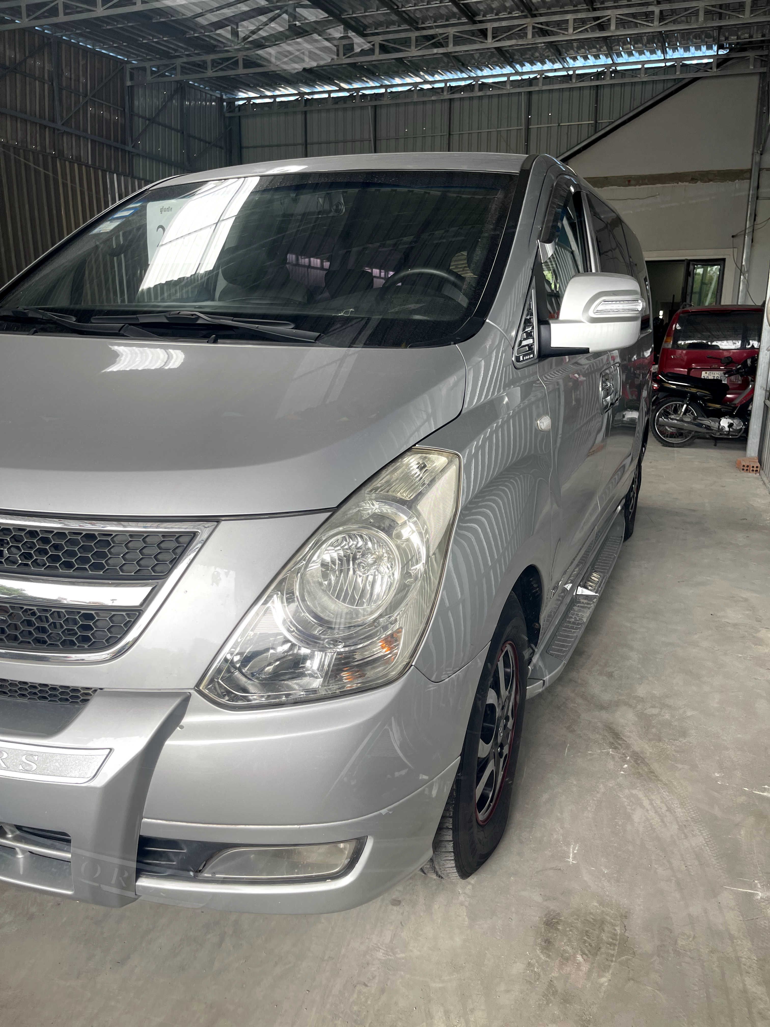 现代 Starex CVX 2008