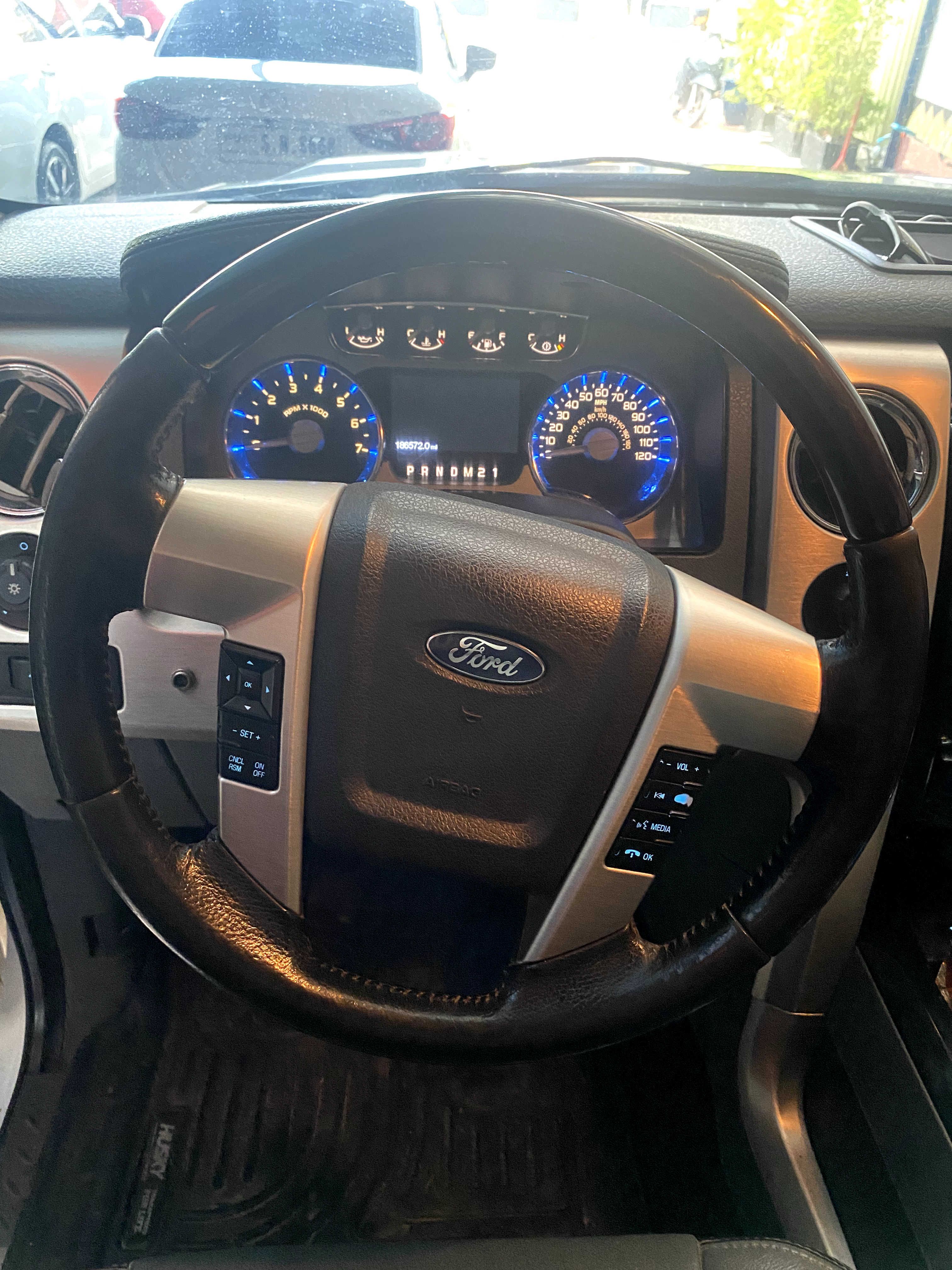 Ford F-150 Platinum 2011