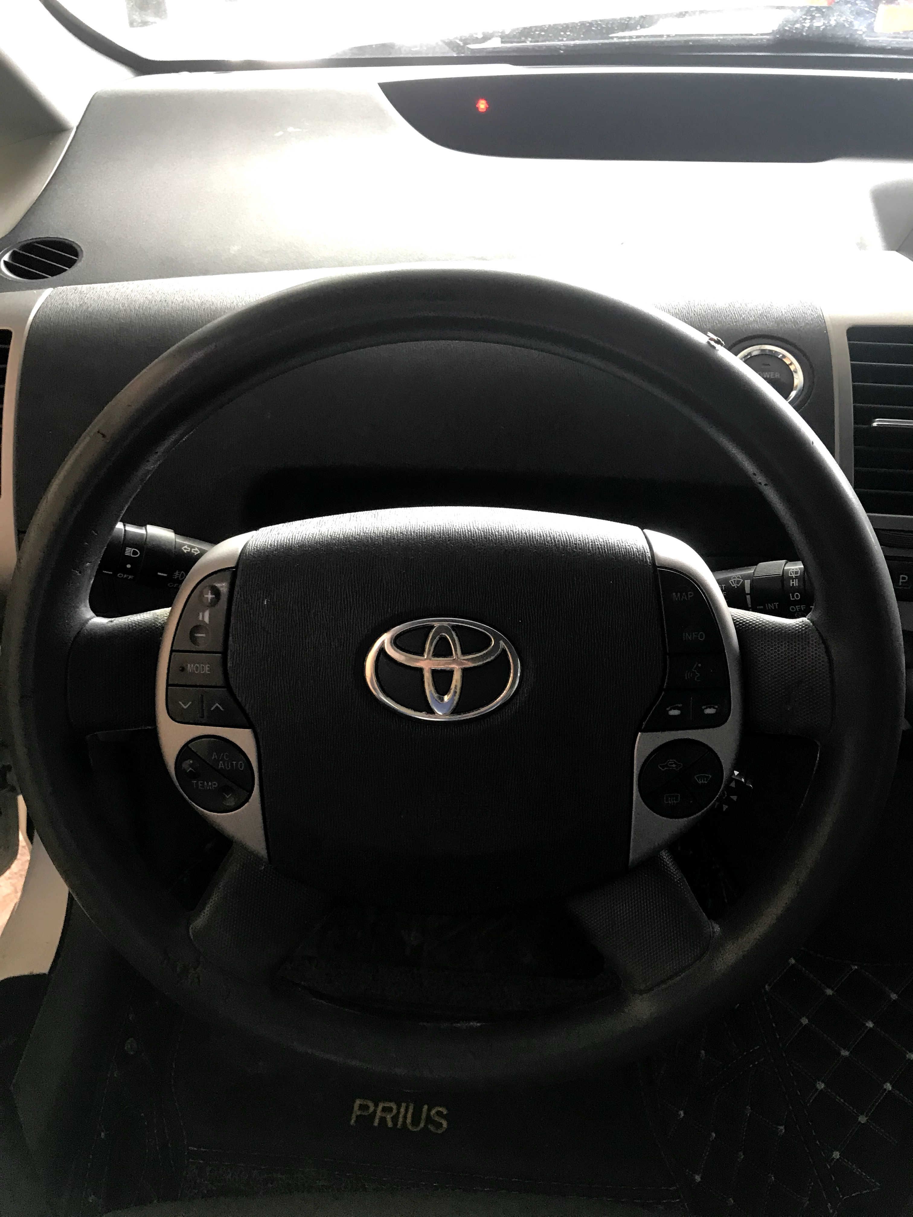 តូយ៉ូតា Prius 2007