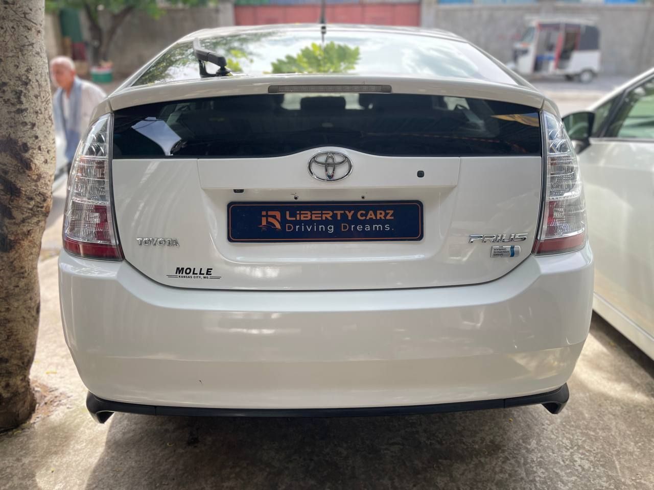 តូយ៉ូតា Prius 2008