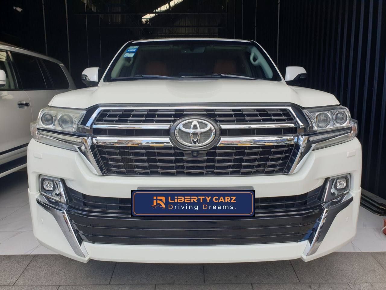 Toyota Land Cruiser GXR 2018