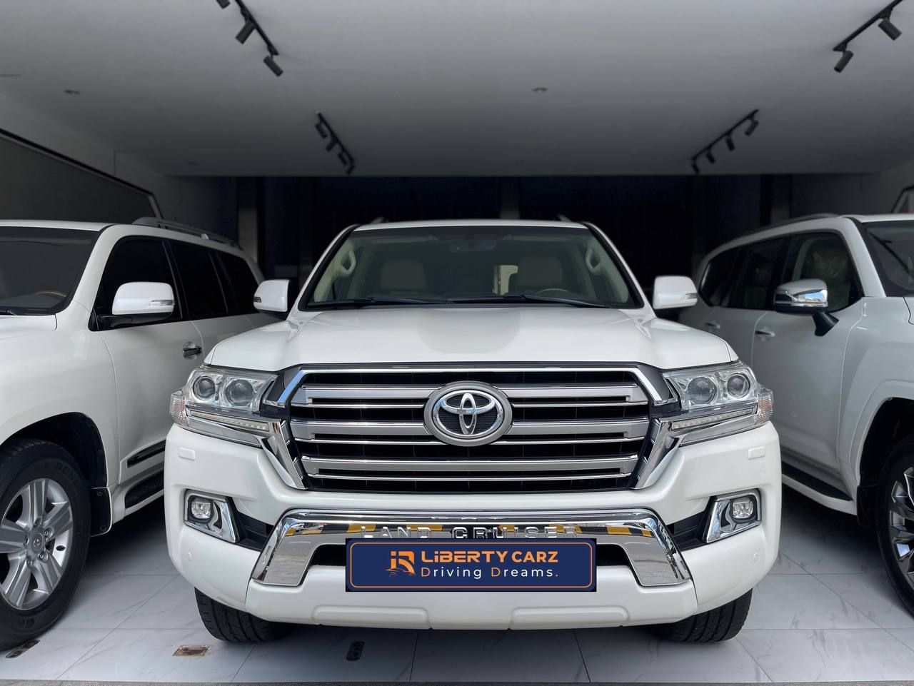 Toyota Land Cruiser GXR 2016