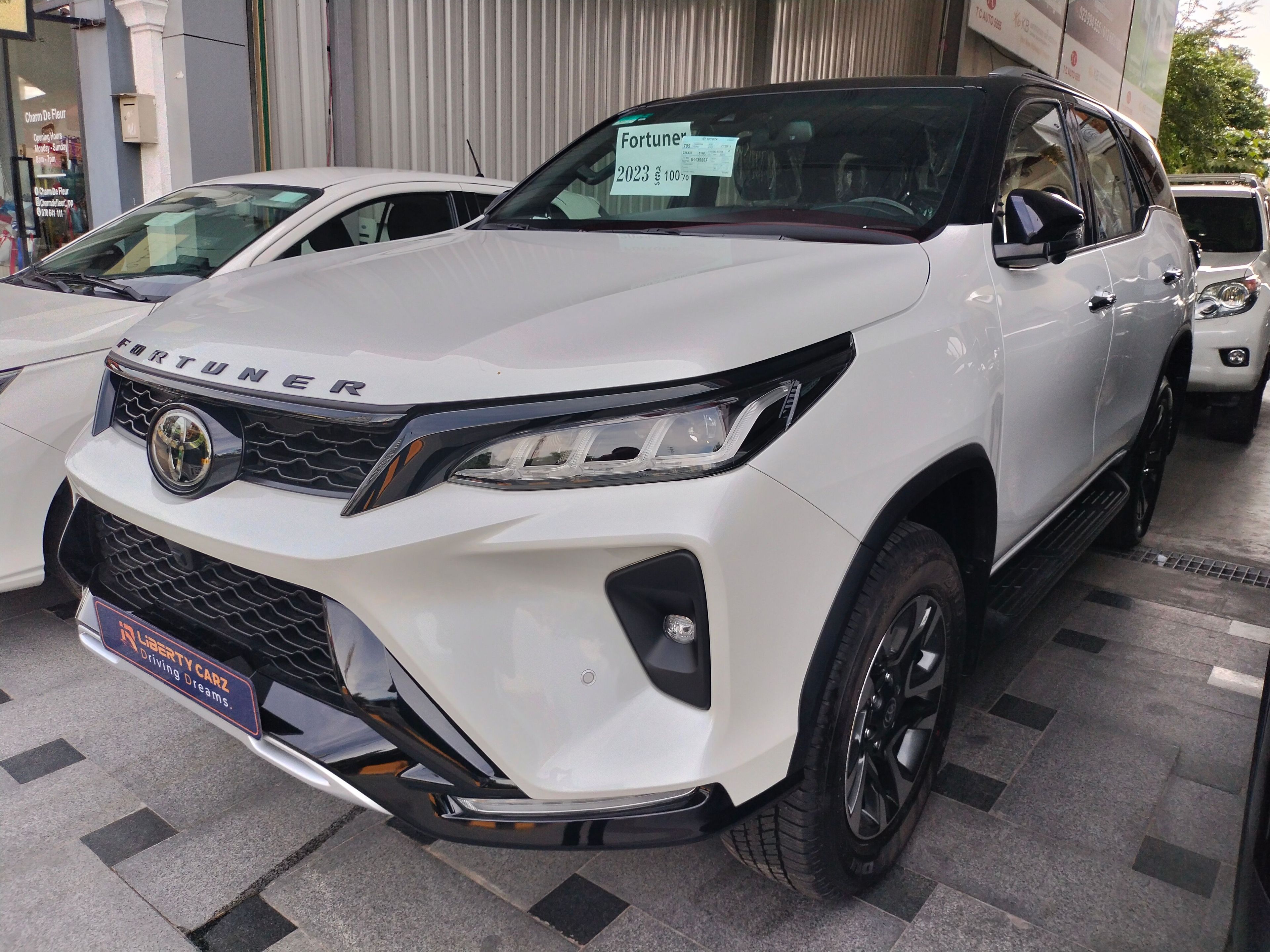 តូយ៉ូតា Fortuner 2023