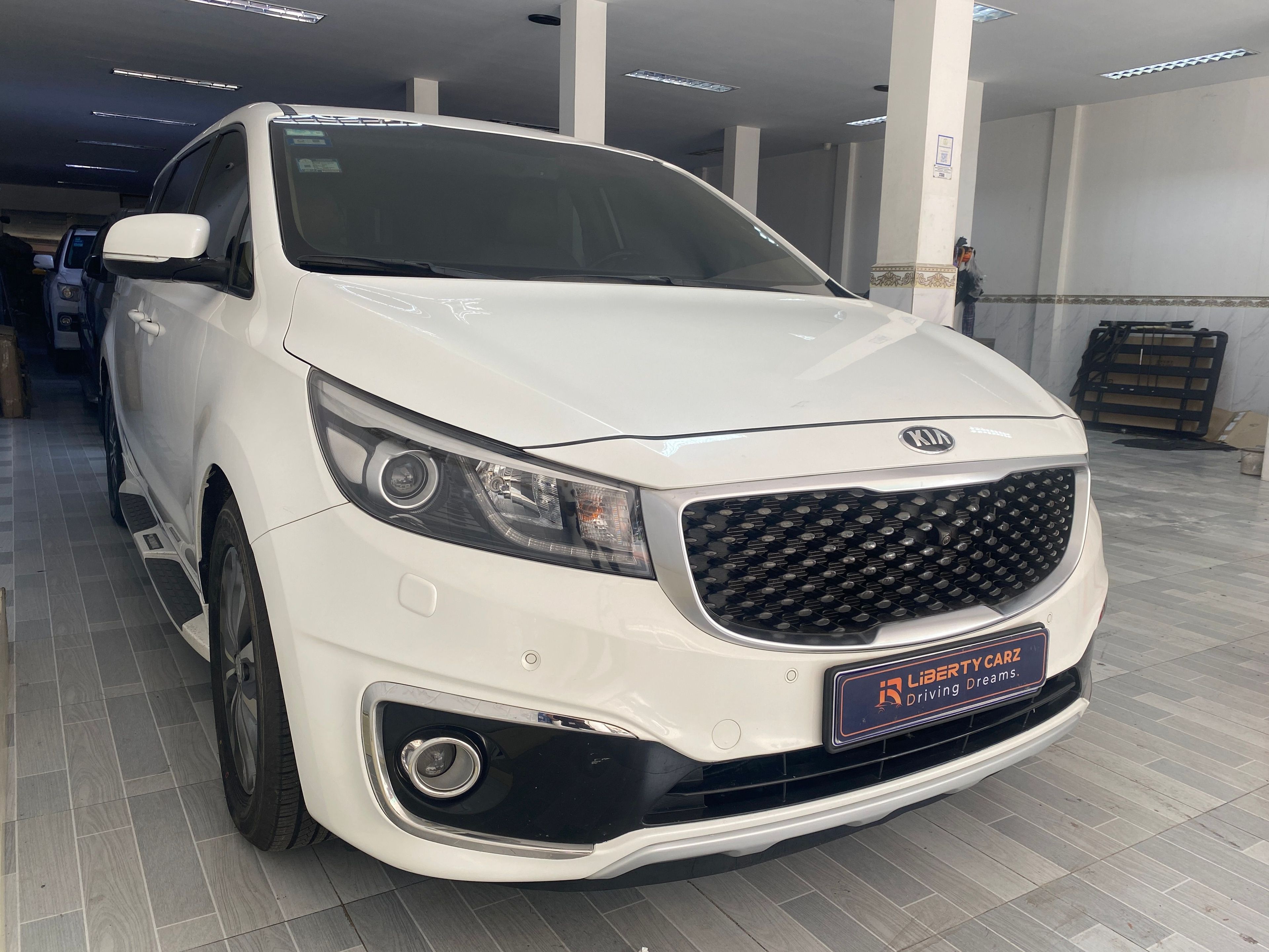 Kia GRANDCARNIVAL 2017