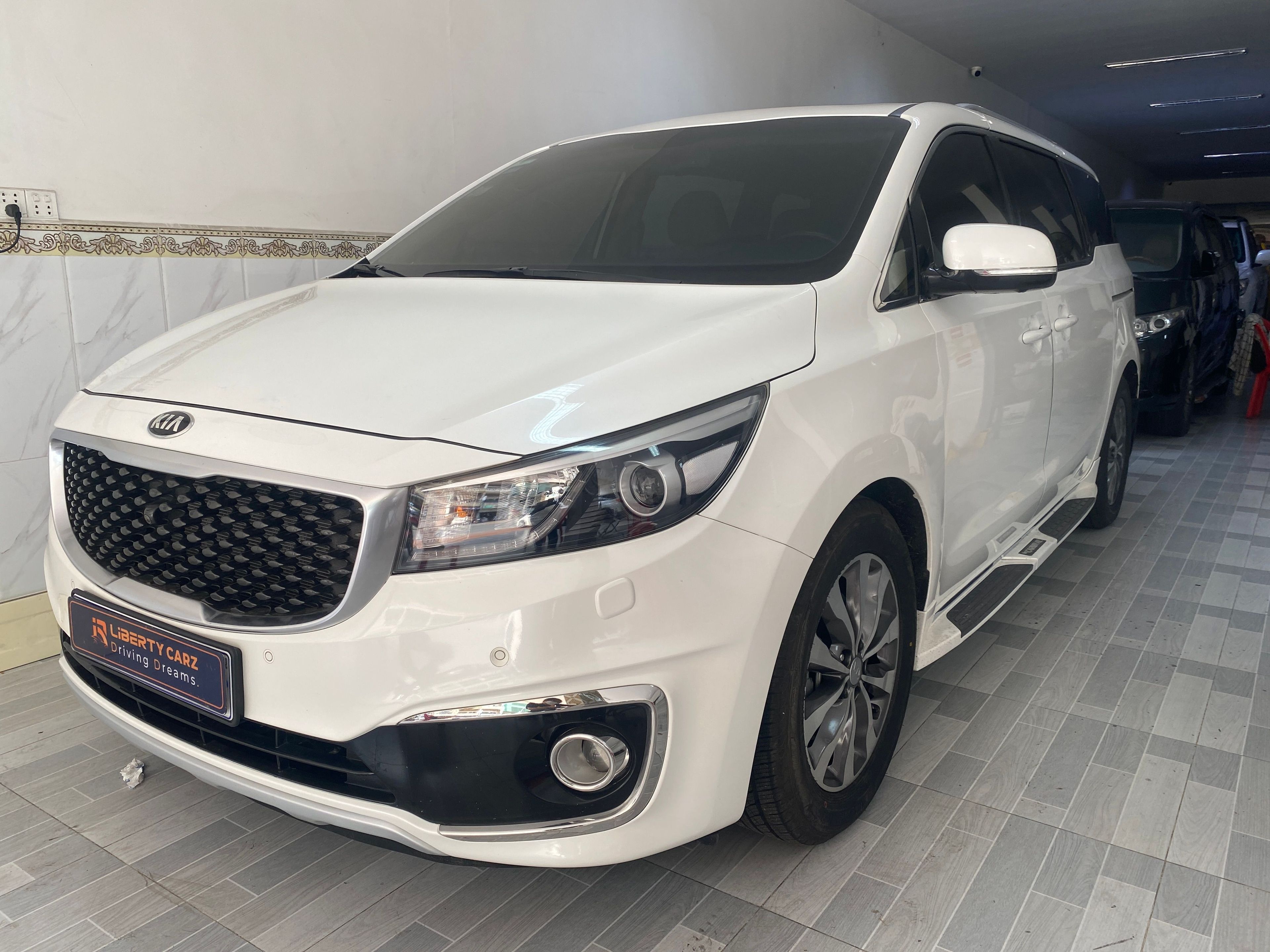 Kia GRANDCARNIVAL 2017