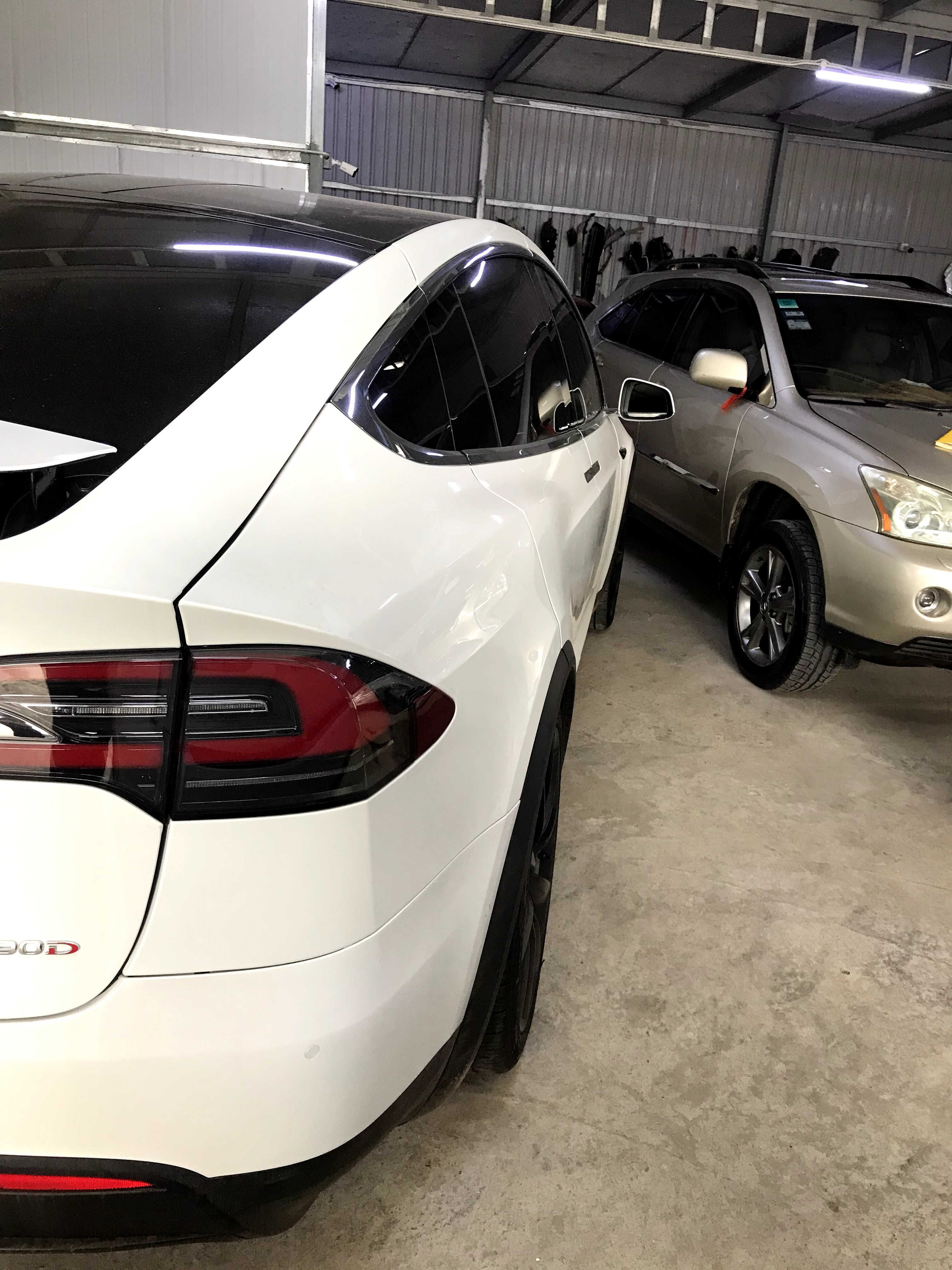 Tesla Model X 2016