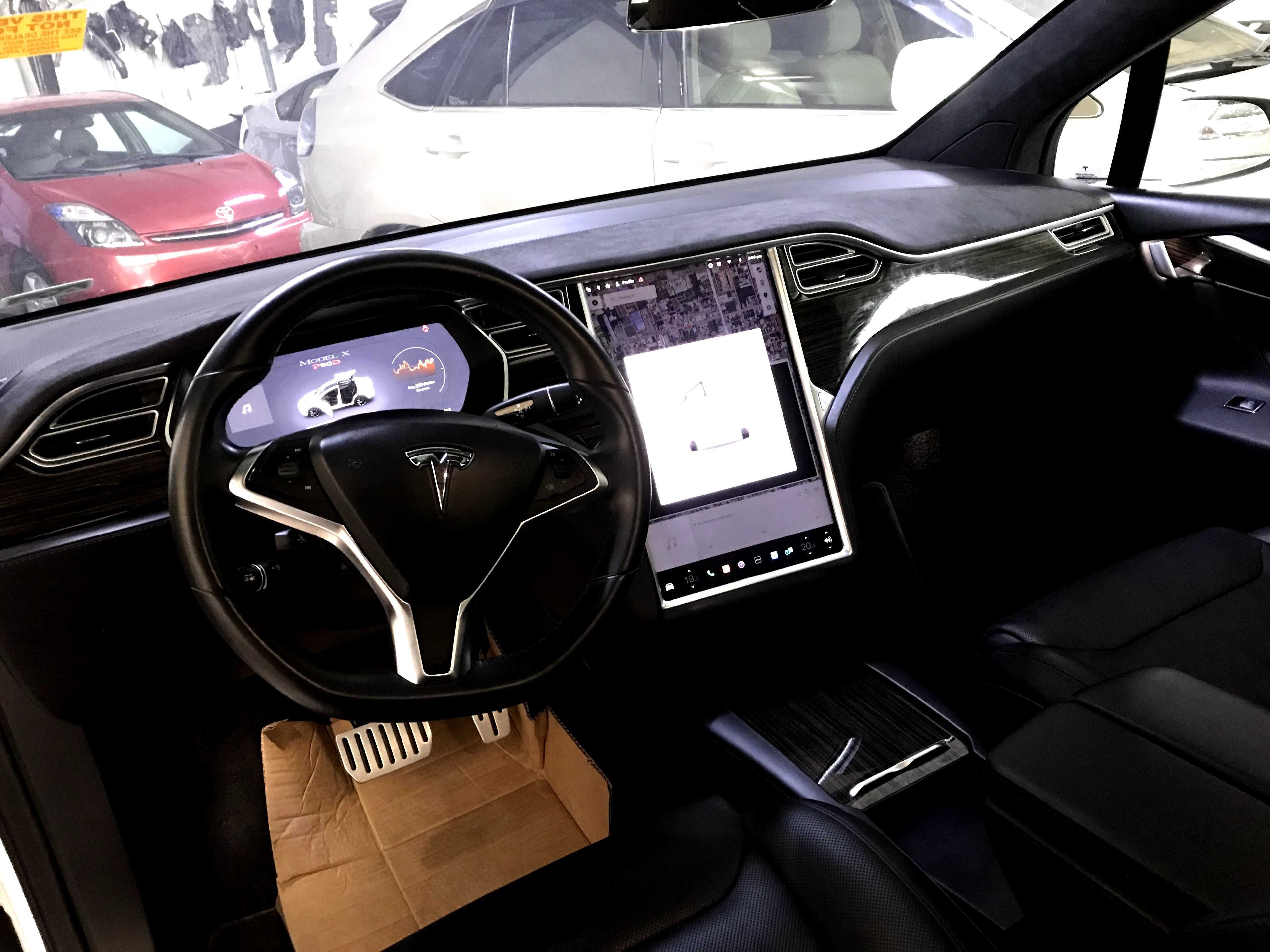 Tesla Model X 2016