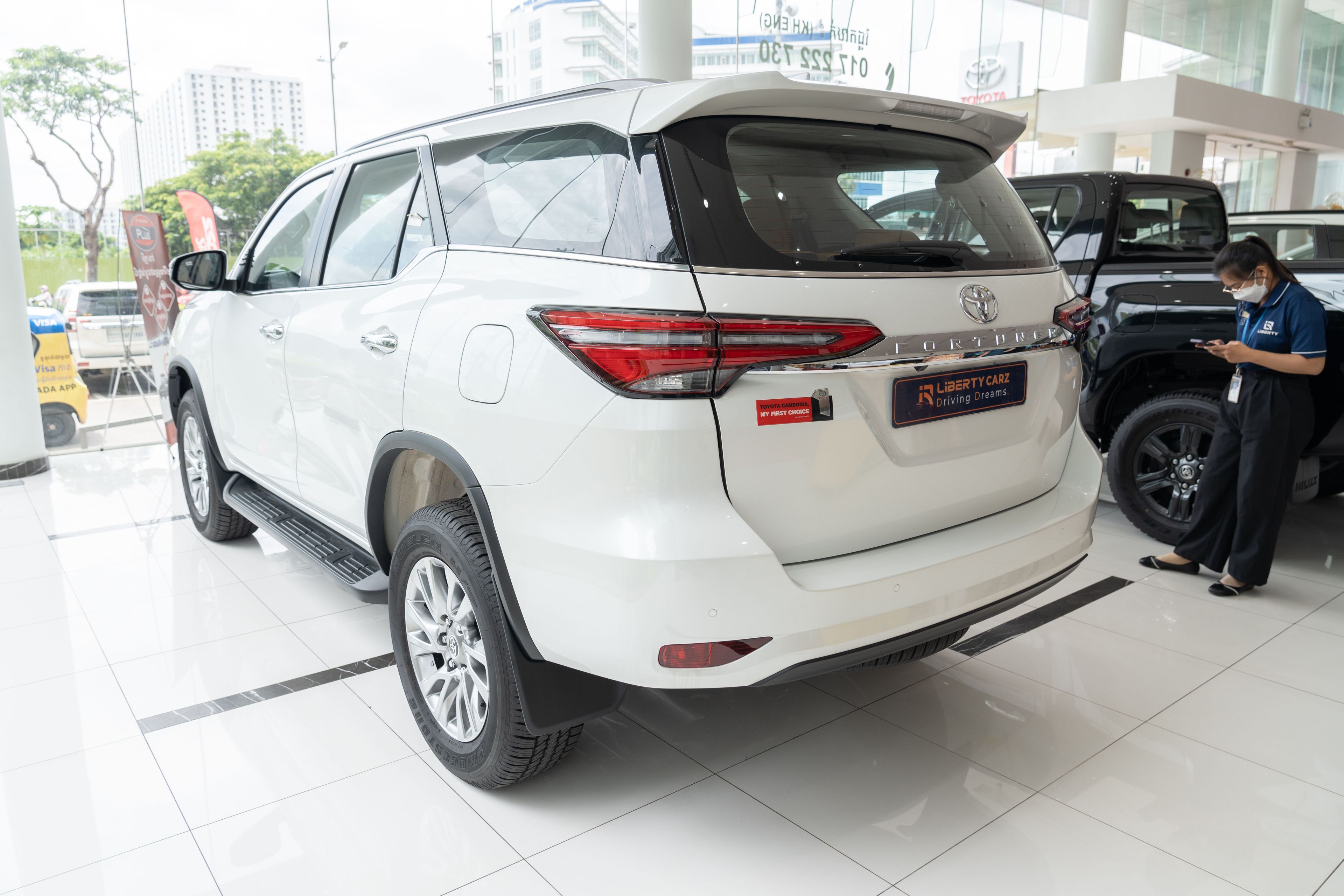 តូយ៉ូតា Fortuner 2023