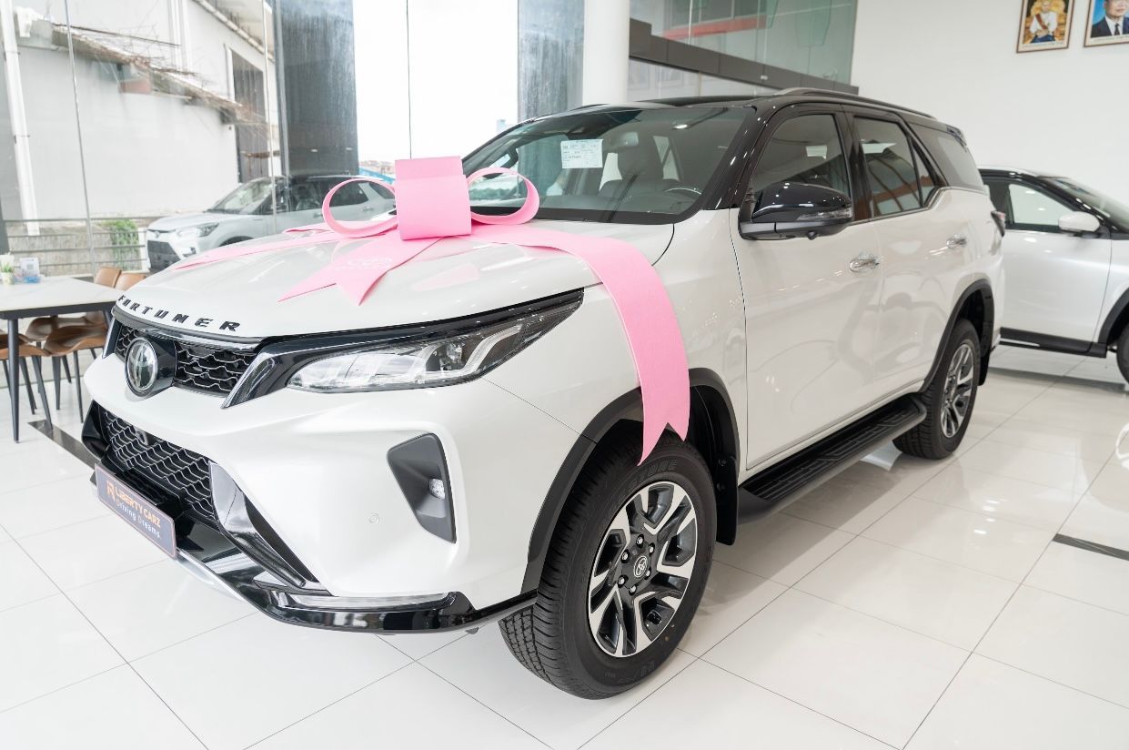 Toyota Fortuner Legender 2023