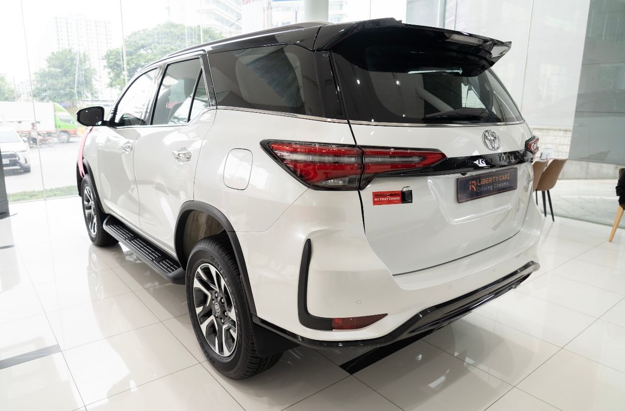 Toyota Fortuner Legender 2023