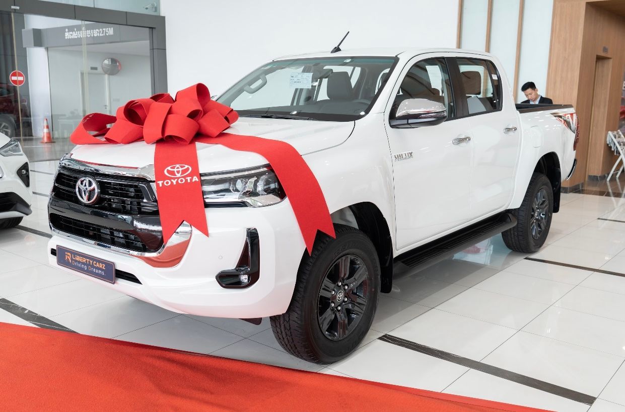 Toyota Hilux Revo 2023