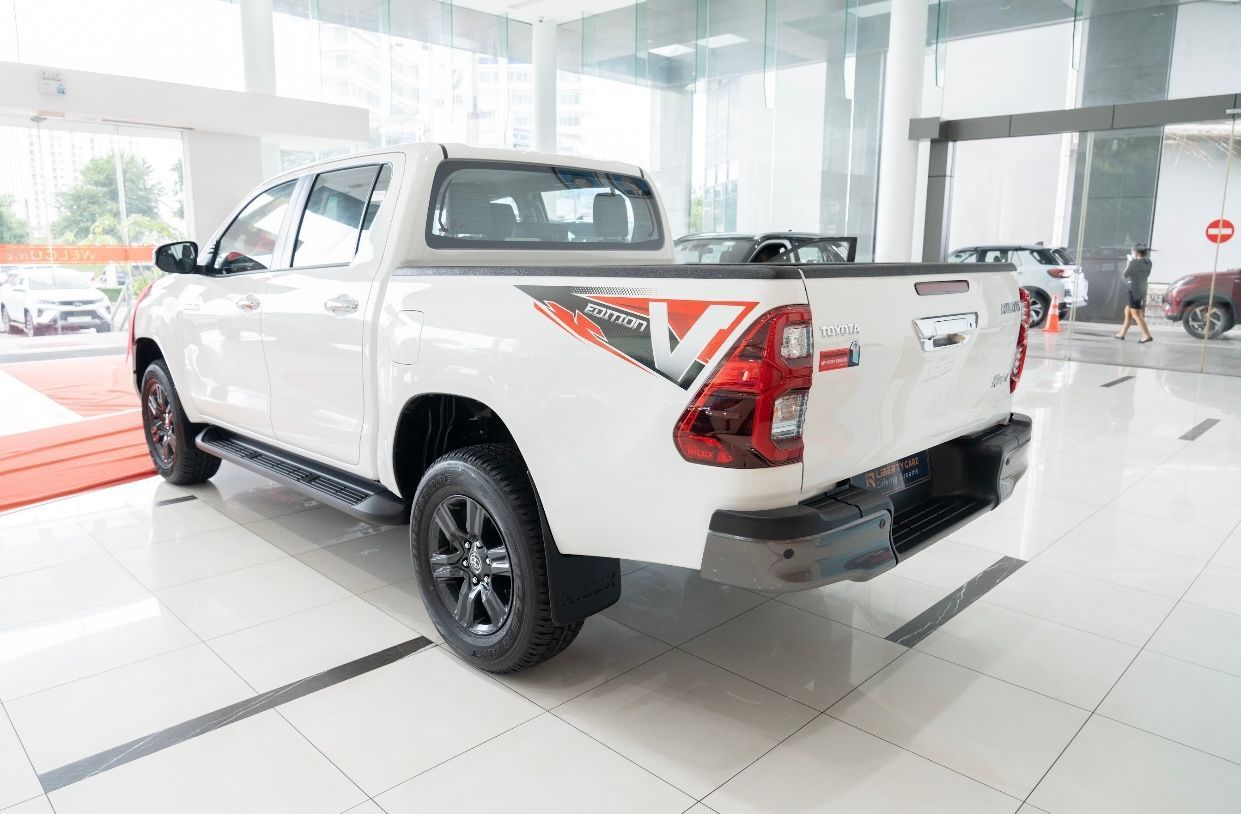 Toyota Hilux Revo 2023