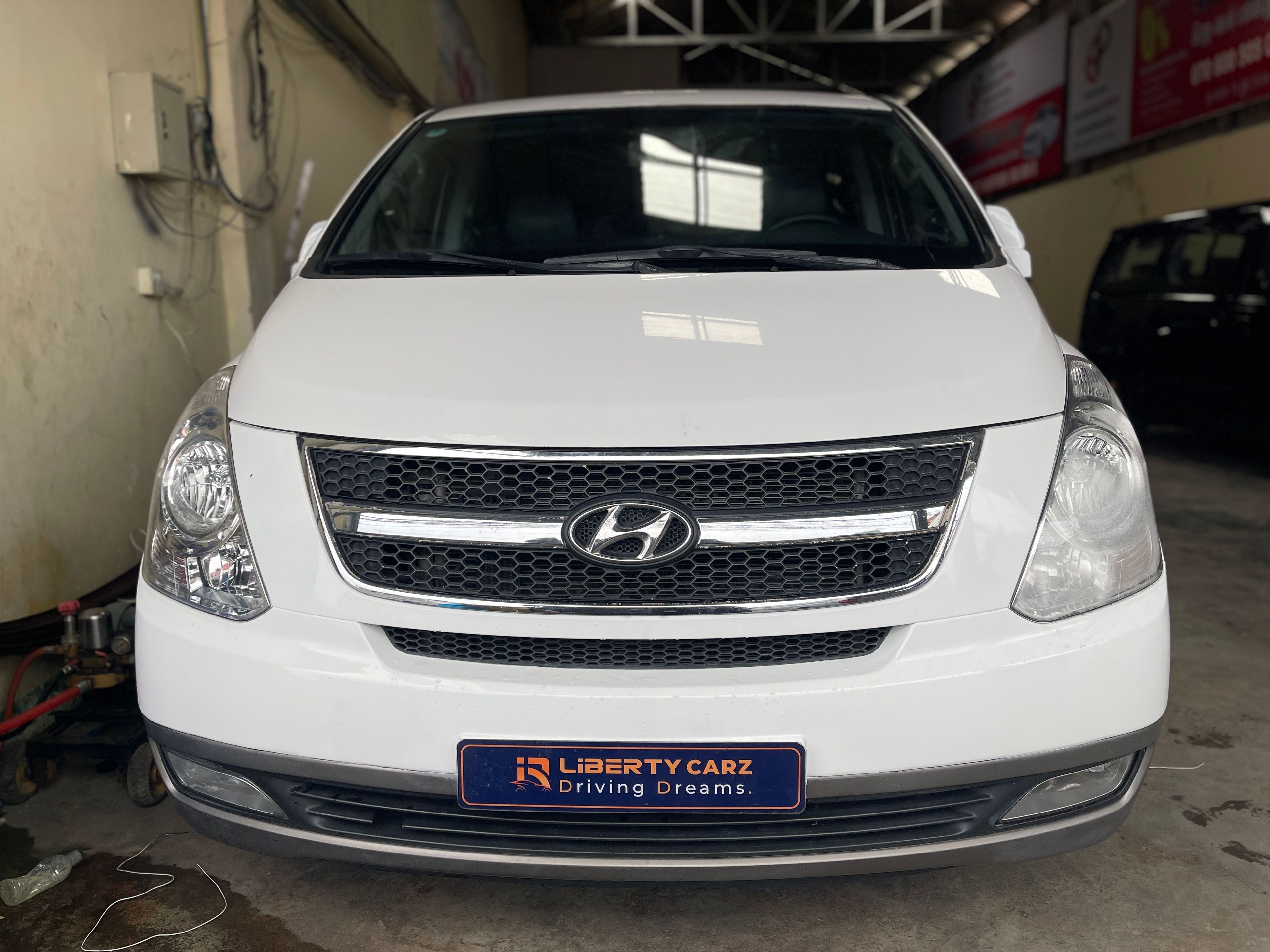 Hyundai Starex HVX 2013