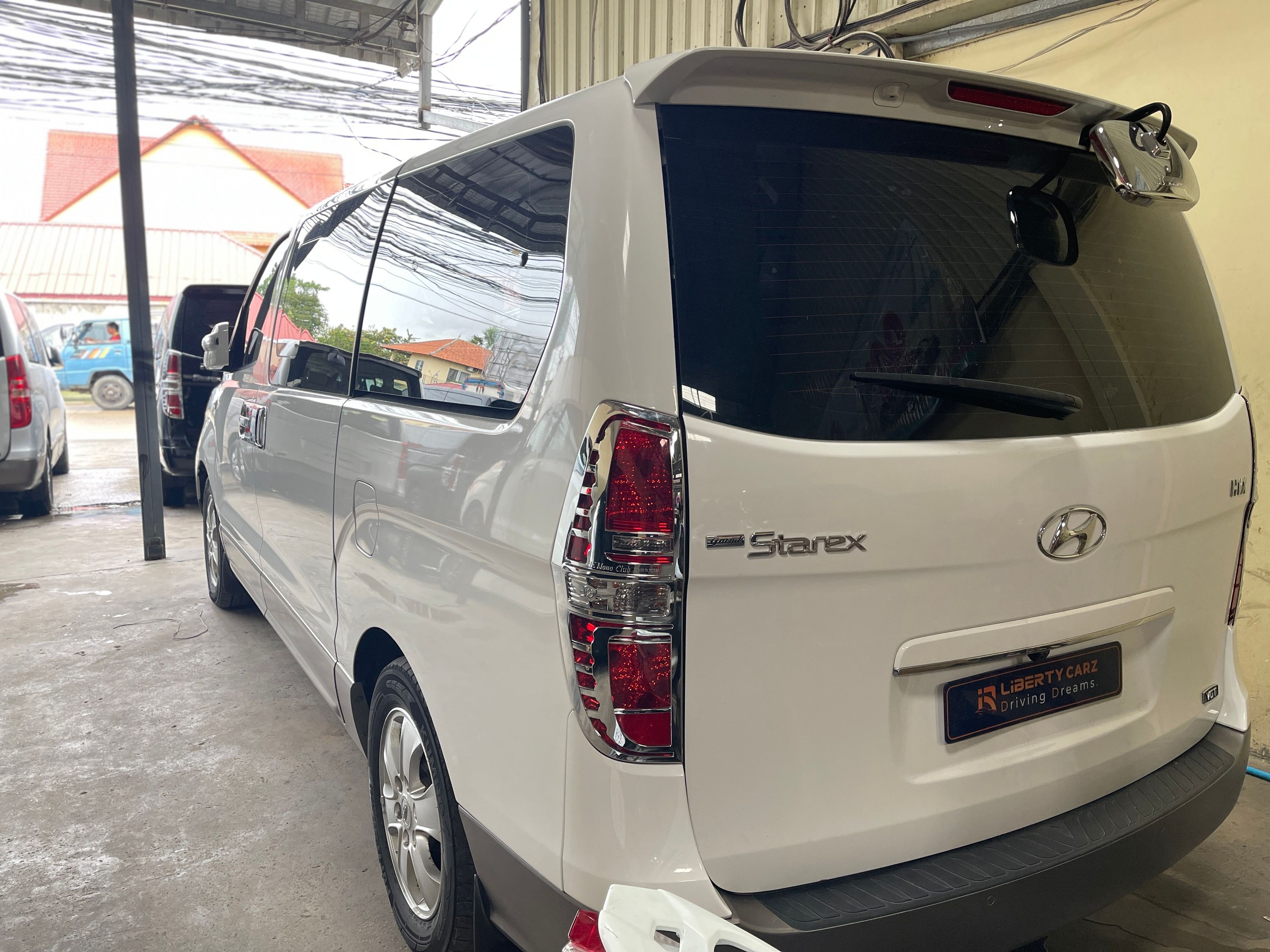 Hyundai Starex HVX 2013