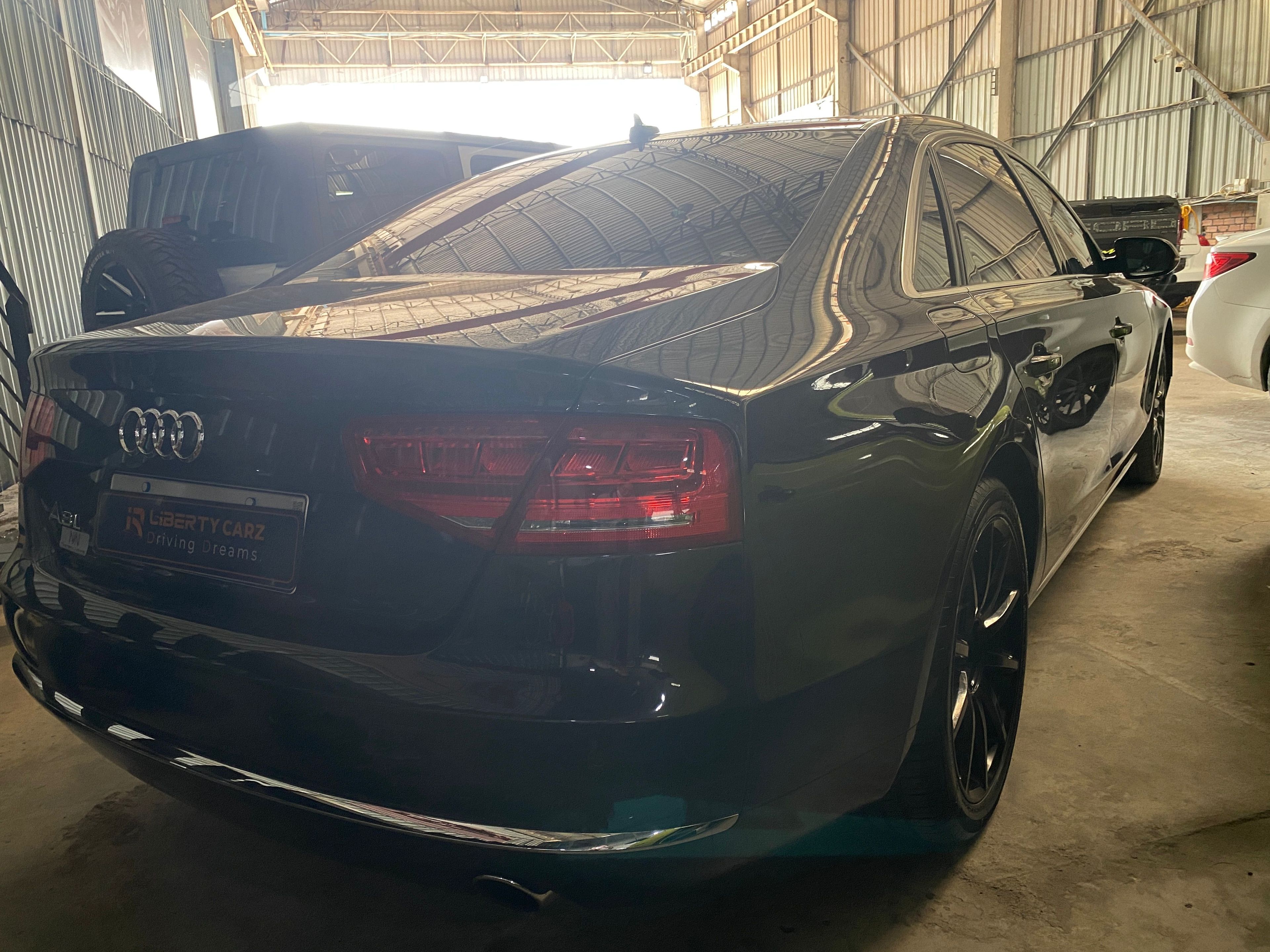 Audi A8L 2013