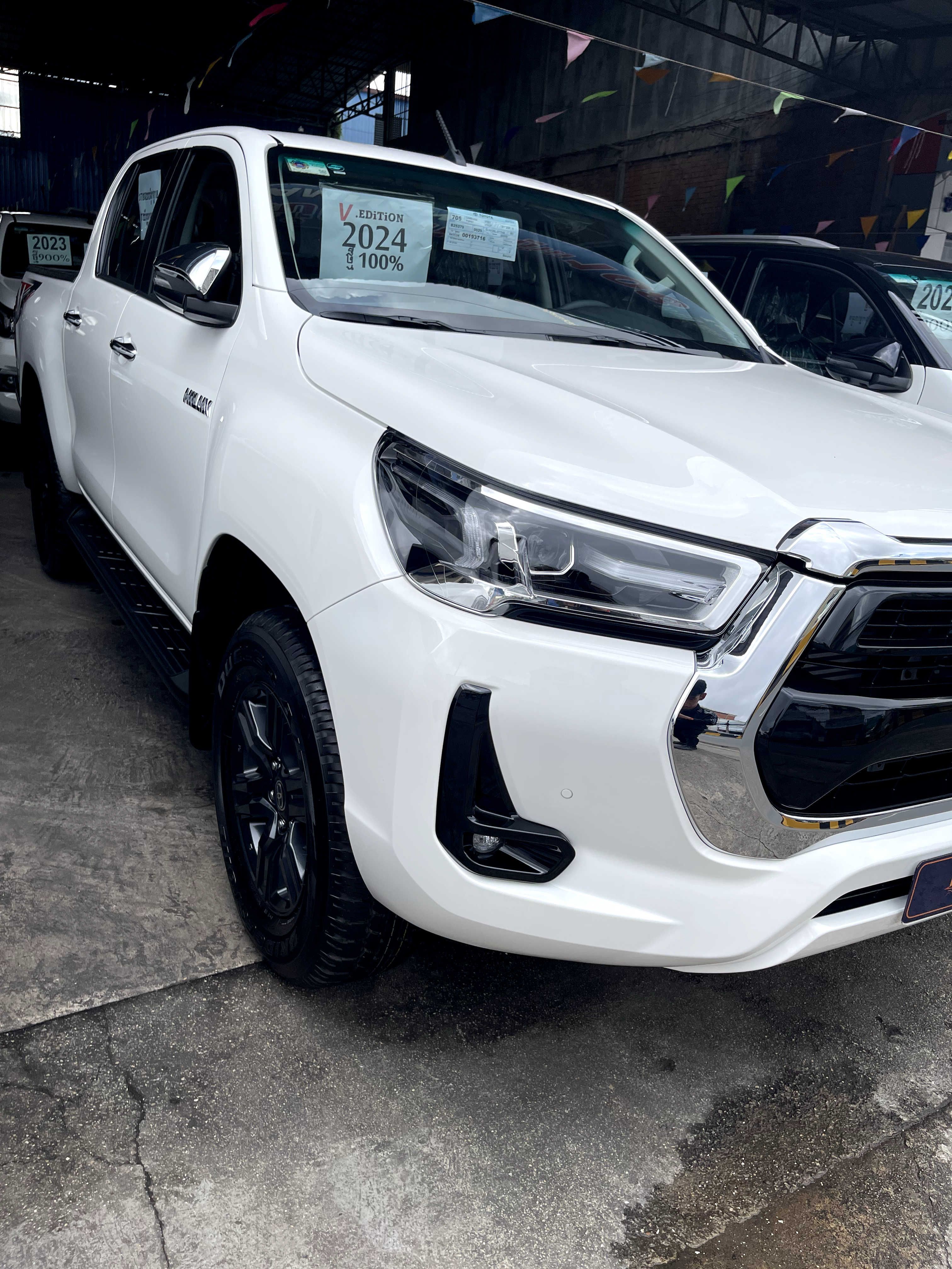 丰田 Hilux Revo 2024