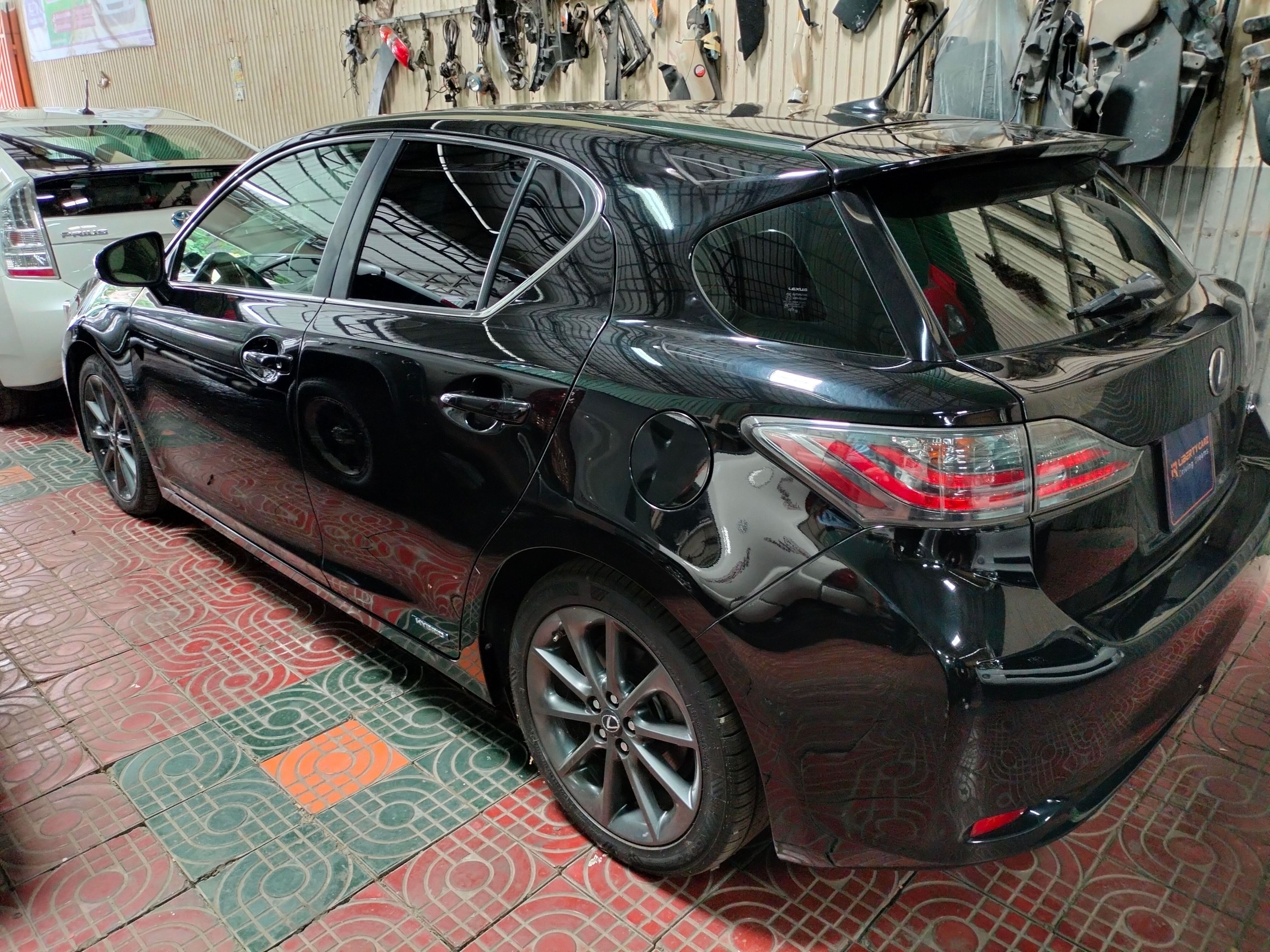 Lexus CT-200h 2011