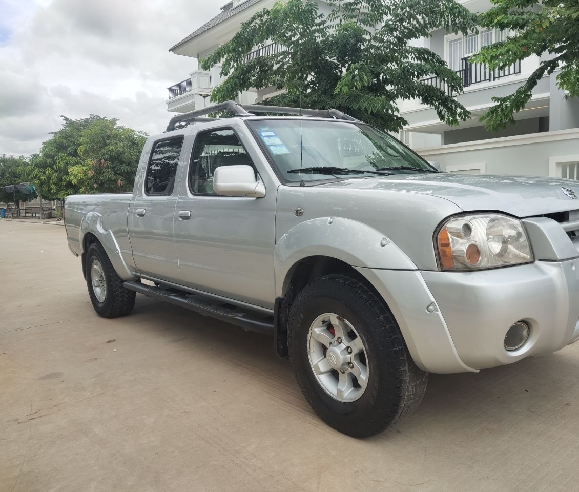 Nissan Frontier 2002