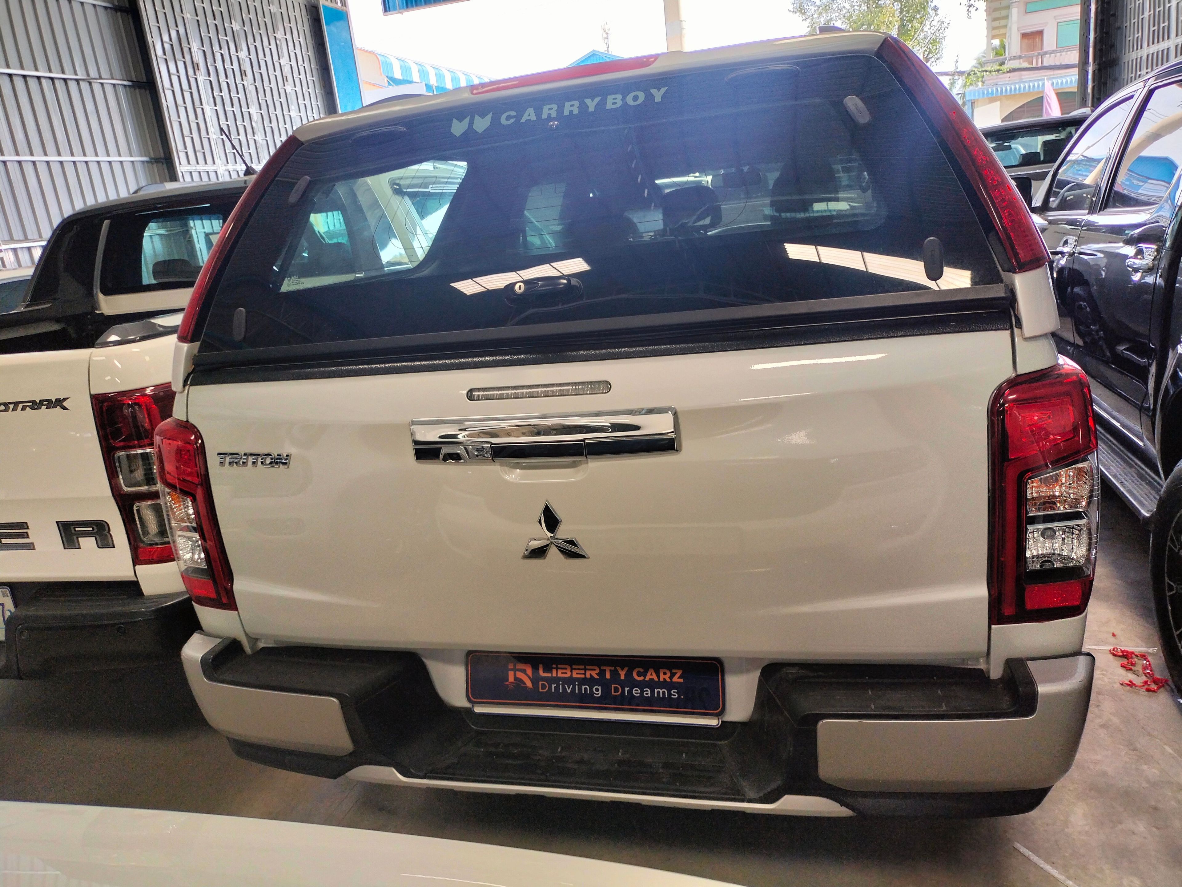 Mitsubishi Triton 2022