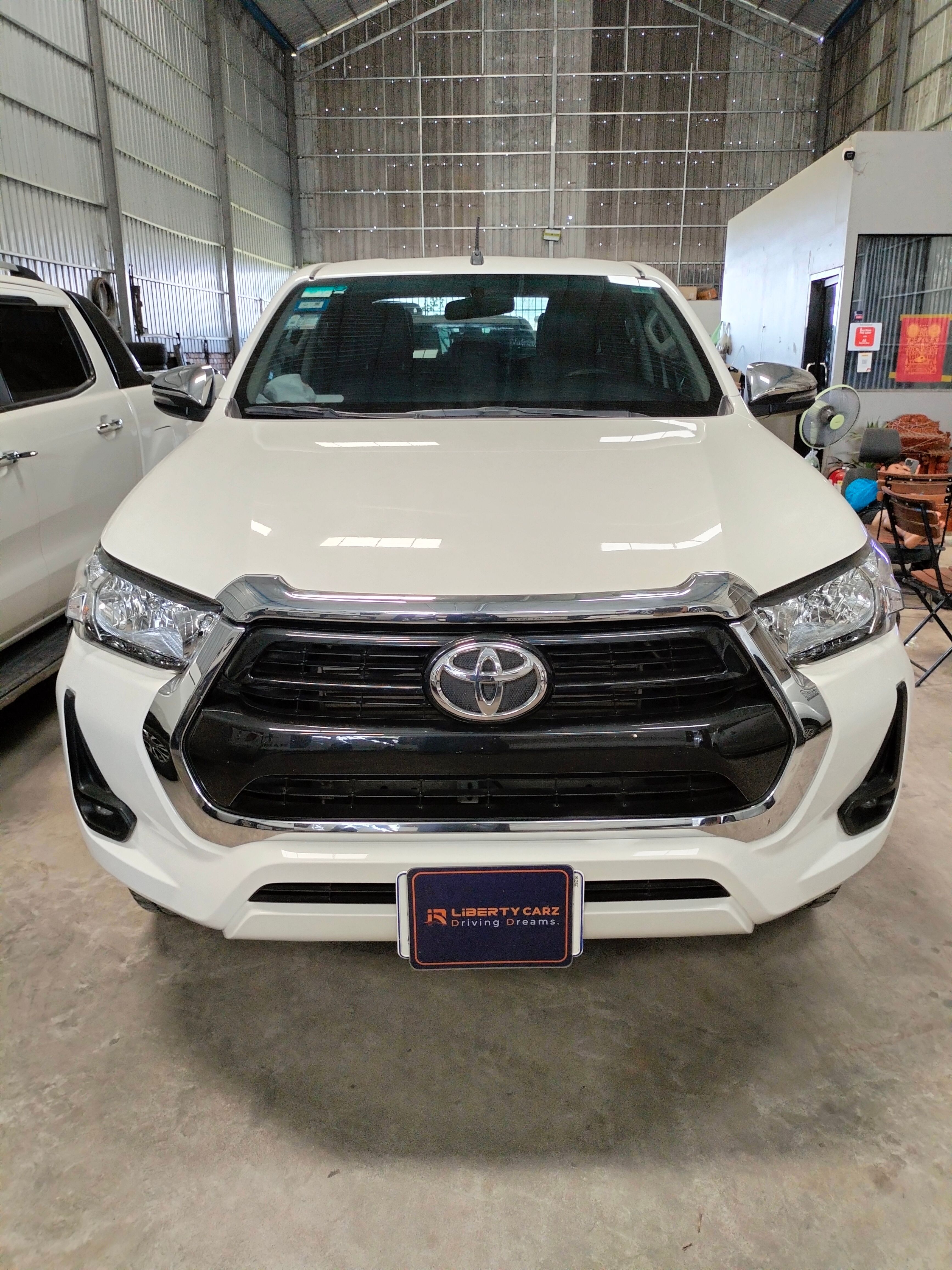 Toyota Hilux Revo 2023